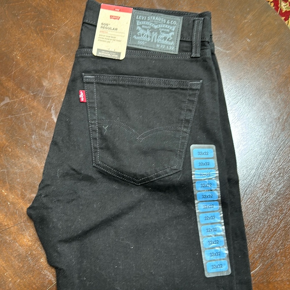 Brand new Levi black jeans size 32 x 32 505 regular stretch jeans